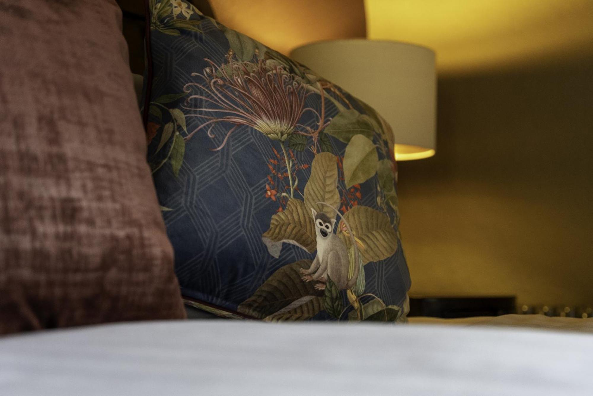 Duke William Hotel Lincoln Room photo
